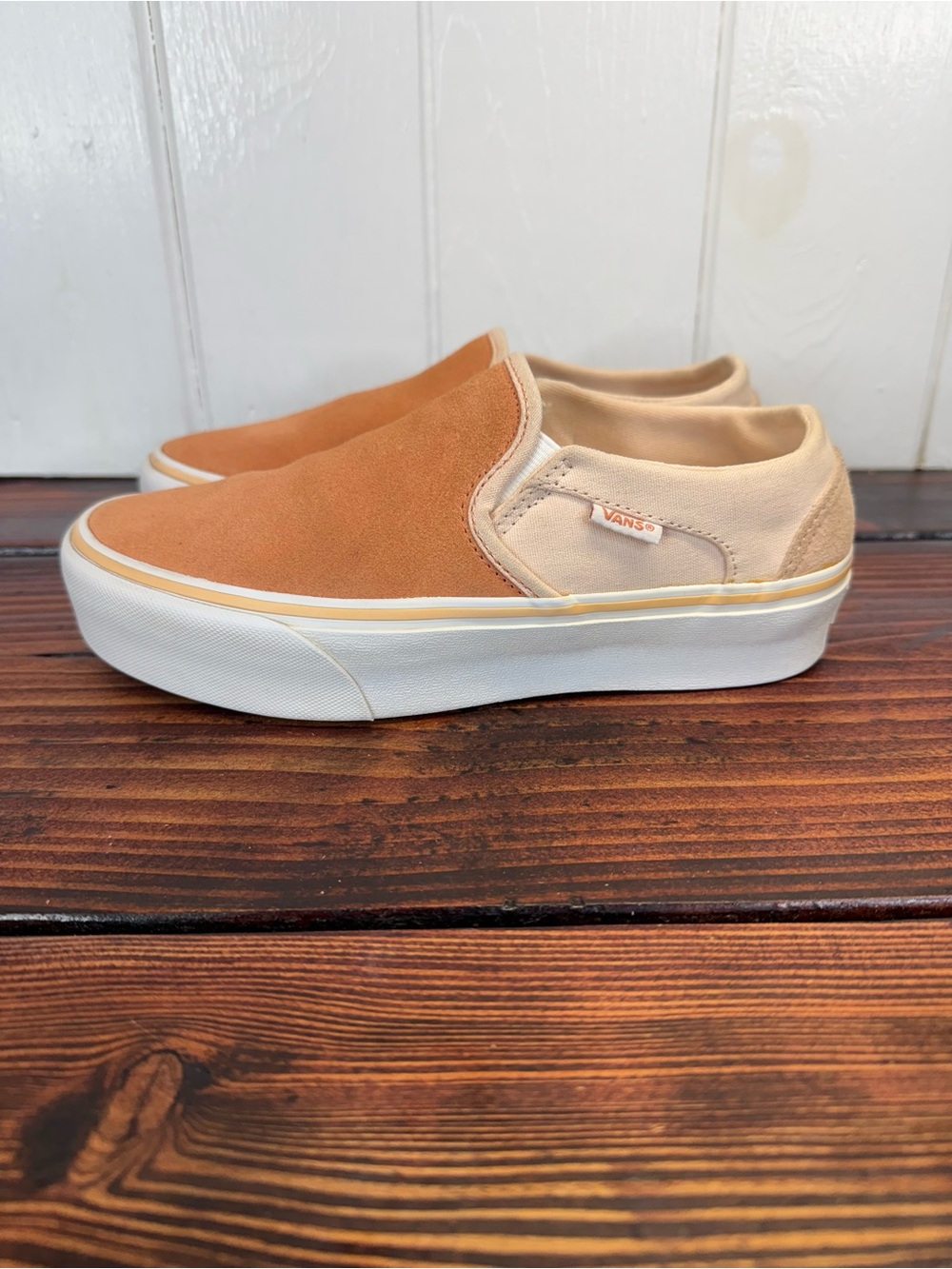 Vans Classic Slip-On Platform Suede Peach Orange Women’s Size 7